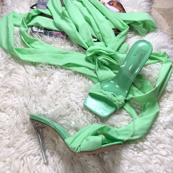 LADY GO DIVA Green Heels - Picture 2 of 10